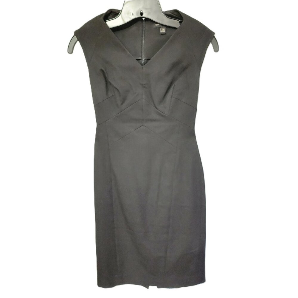 Banana Republic Women’s Black Sleeveless V-neck Sheath Dress Size 00 NWOT
